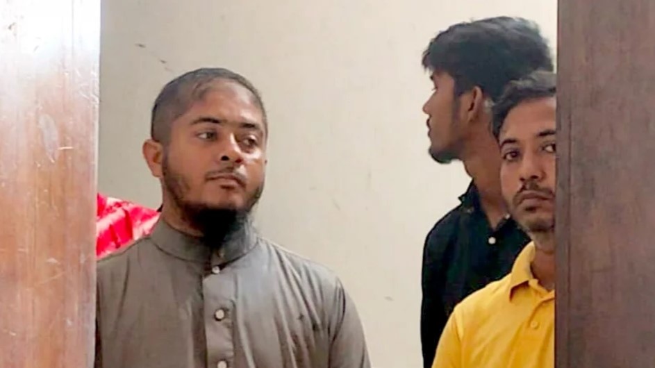 ‘৫ আগস্টে আমরা পুলিশ মেরে ঝুলিয়ে রেখেছি’